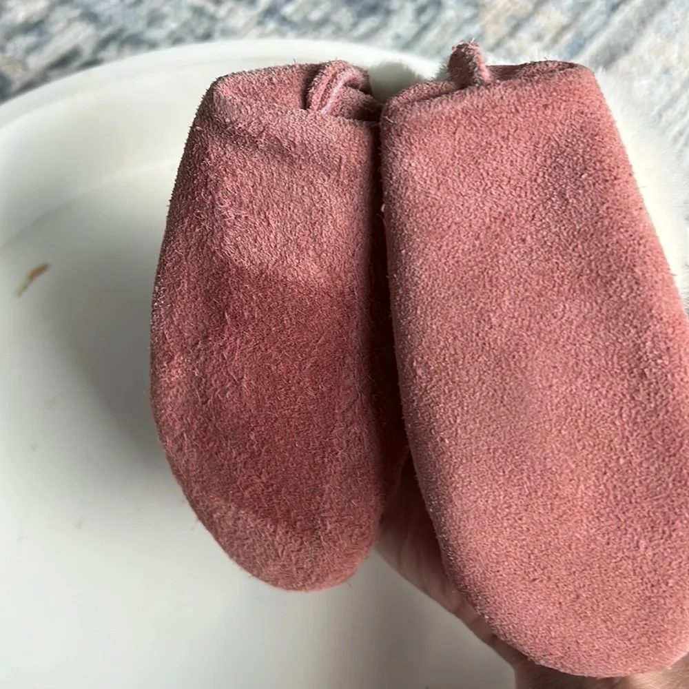 Lot of 5 slippers 🐰🐰. Pink, furry, leather. Size NB-5. - Picture 5 of 14